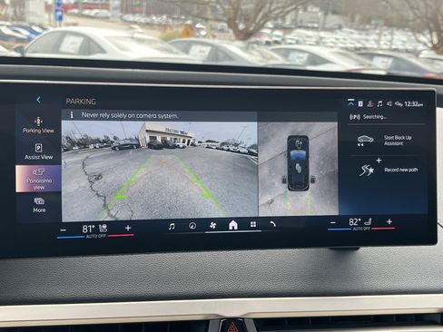 Used 2025 BMW iX xDrive50 image 4