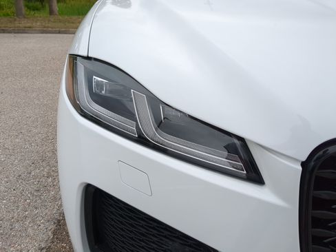 New 2026 Jaguar F-PACE R-Dynamic S image 10