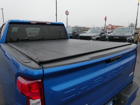 Certified 2022 Chevrolet Silverado 1500 RST image 8