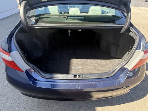 Used 2015 Toyota Camry XLE w/ Convenience Package FWD image 10