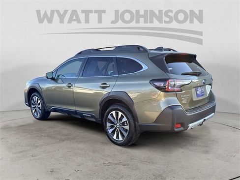Used 2025 Subaru Outback Limited image 3