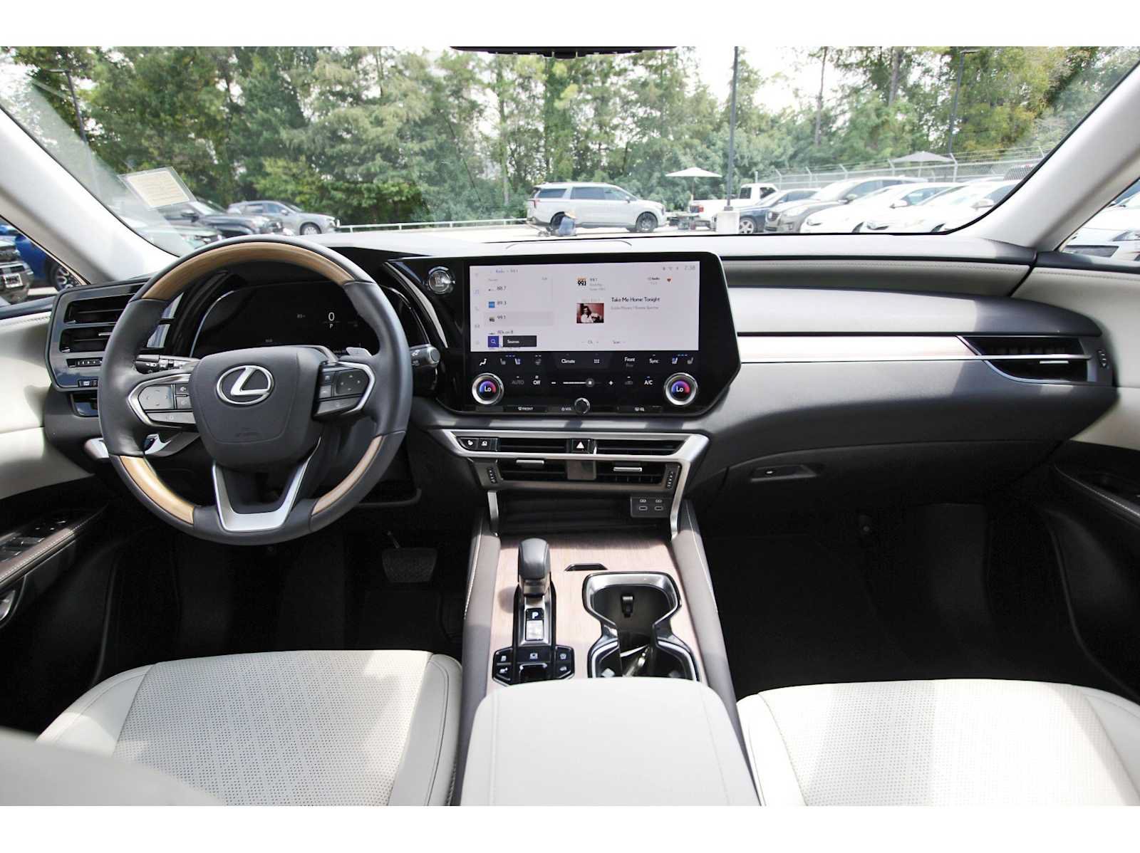 Used 2025 Lexus RX 350 Premium Plus w/ Convenience Package AWD/4WD image 7