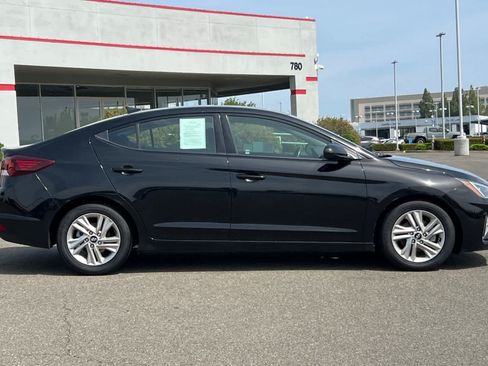 Used 2019 Hyundai Elantra Value Edition w/ Cargo Package FWD image 6