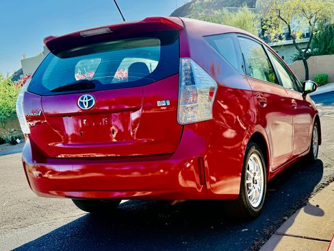 Used 2012 Toyota Prius V Two image 6