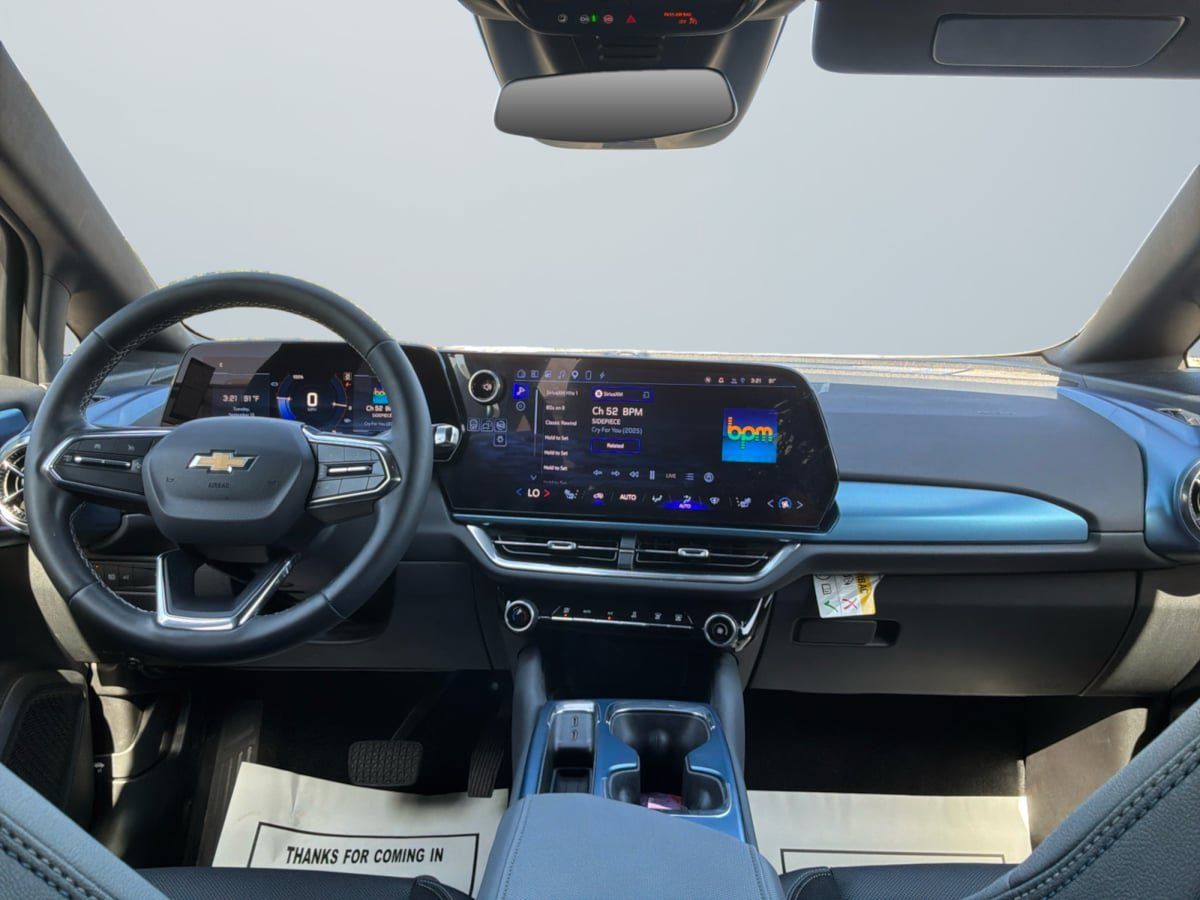 Used 2024 Chevrolet Equinox EV LT FWD image 10