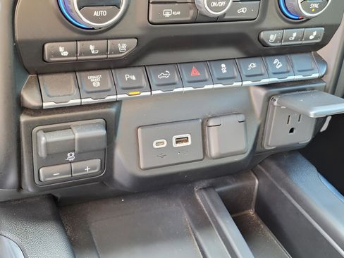 Certified 2023 Chevrolet Silverado 3500 High Country image 26