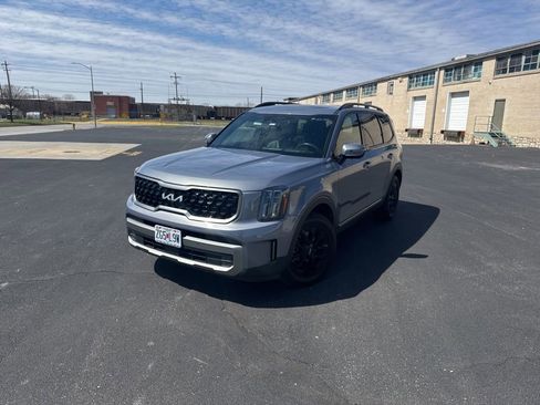 Certified 2023 Kia Telluride SX Prestige X-Pro image 3