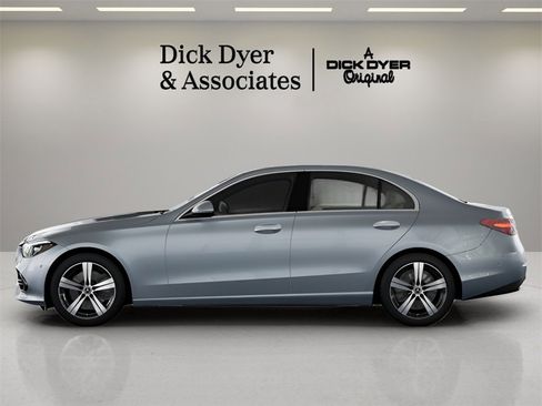 Used 2025 Mercedes-Benz C 300 Sedan image 23