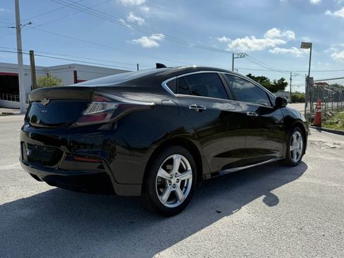Used 2018 Chevrolet Volt LT w/ Comfort Package image 8
