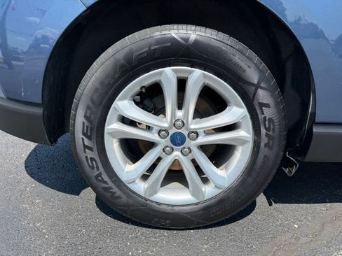 Used 2019 Ford Edge SEL w/ Equipment Group 201A AWD/4WD image 22