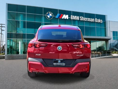 Used 2025 BMW X2 xDrive28i AWD/4WD image 5