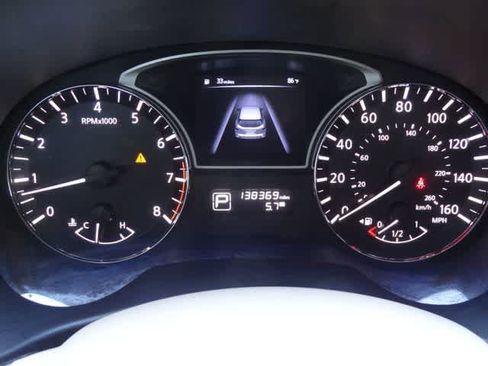 Used 2014 Nissan Pathfinder Platinum w/ Platinum Premium Package FWD image 34