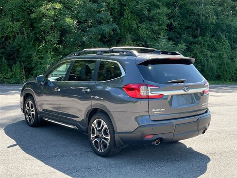 Used 2023 Subaru Ascent Touring AWD/4WD image 3
