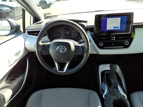 Used 2024 Toyota Corolla SE image 8
