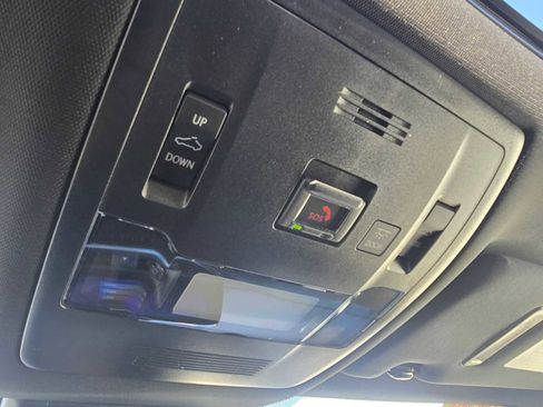 Used 2025 Lexus UX 300h AWD image 34