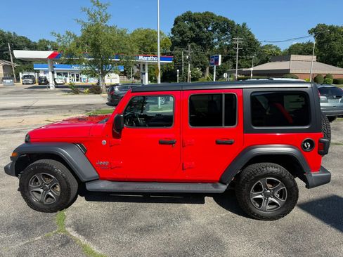 Used 2018 Jeep Wrangler Unlimited Sport S AWD/4WD image 2