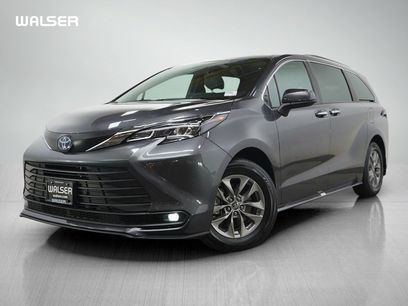 Used 2025 Toyota Sienna XLE w/ XLE Plus Package