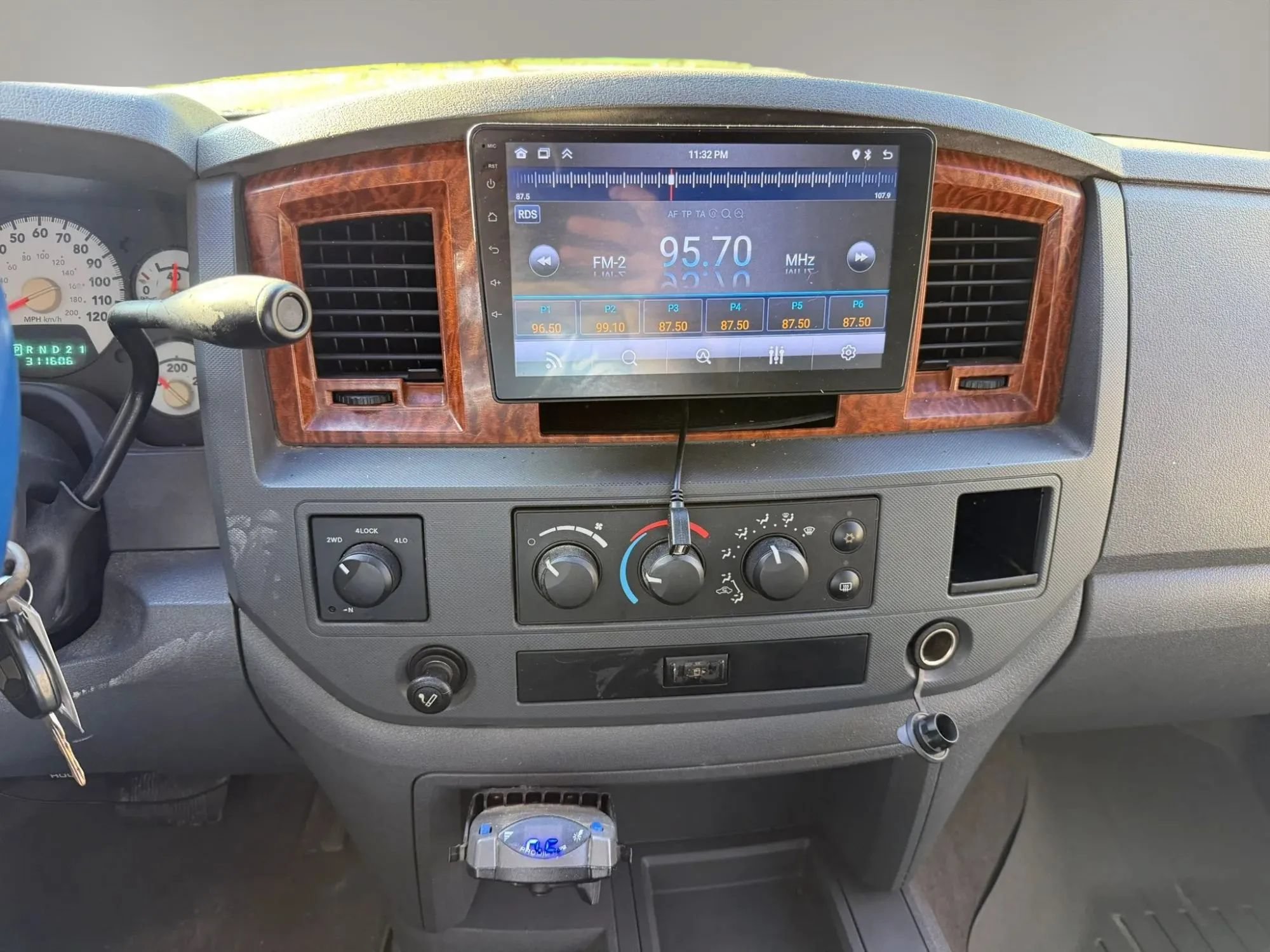 Used 2006 Dodge Ram 2500 Truck SLT w/ Protection Group AWD/4WD image 13