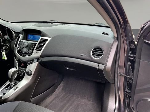 Used 2016 Chevrolet Cruze LT FWD image 27