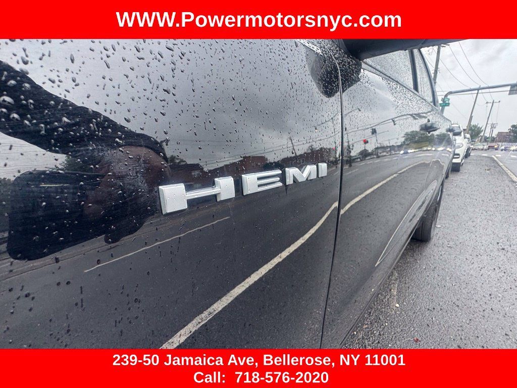 Used 2023 Dodge Durango R/T RWD image 12
