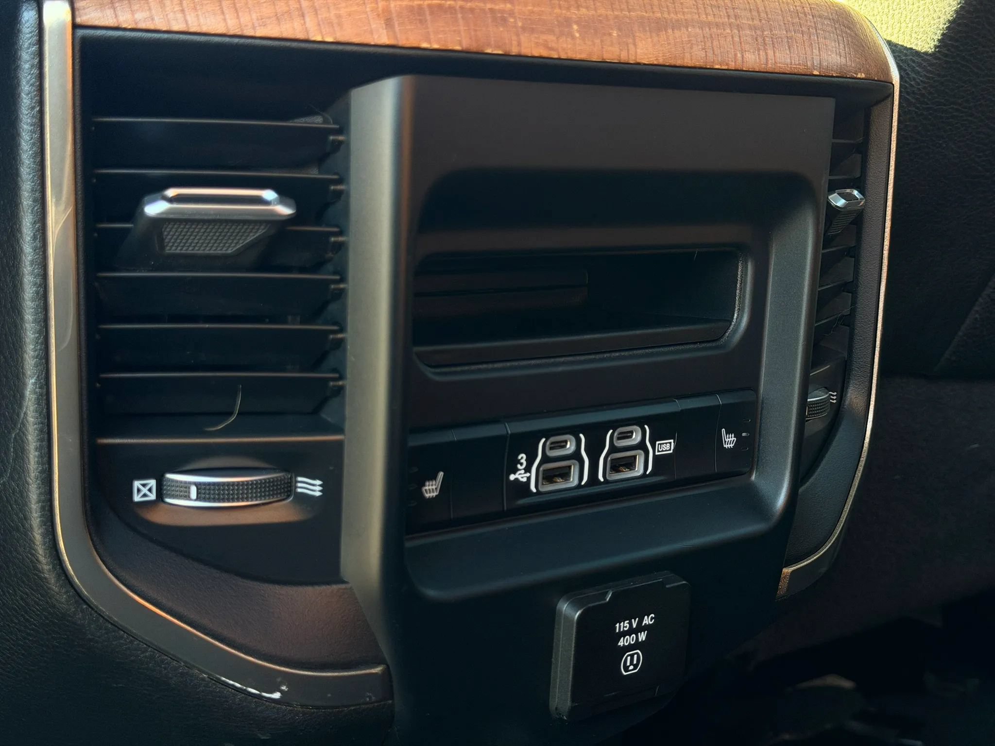 Used 2019 RAM 3500 Limited AWD/4WD image 13