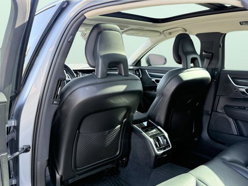 Used 2018 Volvo S90 T5 Momentum w/ Convenience Package image 37