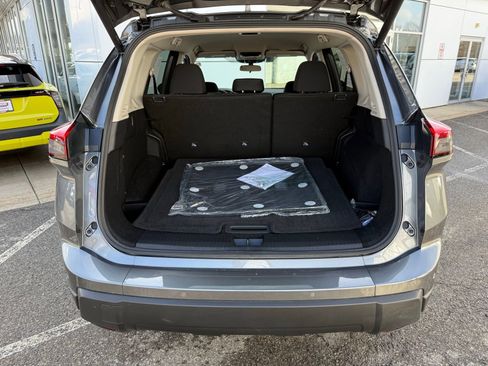 Used 2026 Nissan Rogue SV image 39