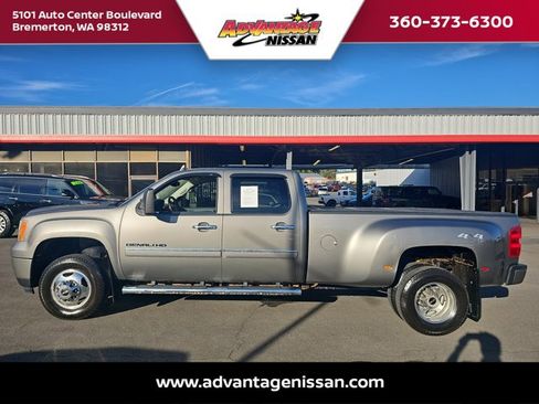 Used 2014 GMC Sierra 3500 Denali image 2