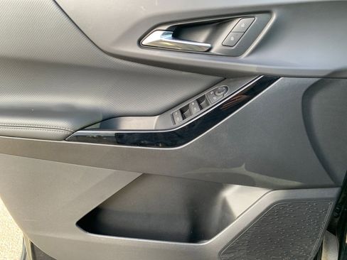 Used 2025 Chevrolet Equinox LT image 20