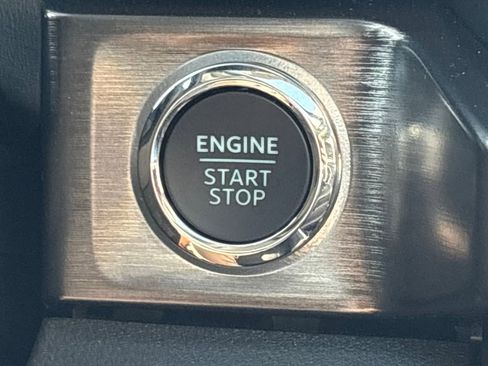 Used 2024 Ford F250 Lariat w/ Lariat Ultimate Package image 17