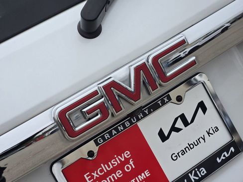 Used 2019 GMC Acadia SLT FWD image 9