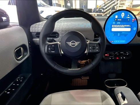 Certified 2025 MINI Cooper S image 8