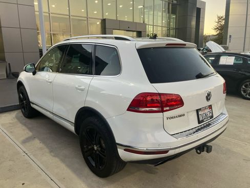 Used 2017 Volkswagen Touareg Wolfsburg Edition image 3