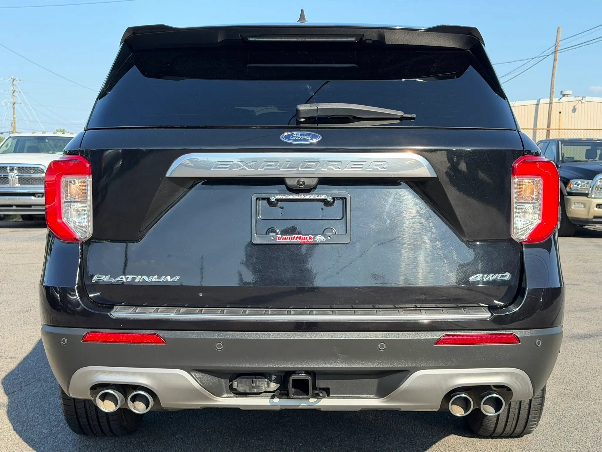Used 2021 Ford Explorer Platinum w/ Equipment Group 601A AWD/4WD image 6