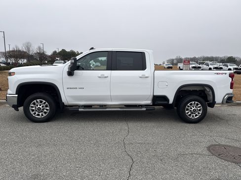 Certified 2025 Chevrolet Silverado 2500 LT w/ Convenience Package image 7