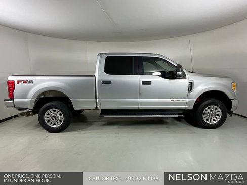 Used 2017 Ford F250 XLT w/ FX4 Off-Road Package image 10