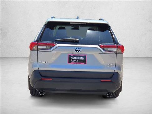 Used 2024 Toyota RAV4 XLE AWD/4WD image 7