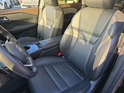 Used 2023 Nissan Rogue SV w/ SV Premium B Package FWD image 20