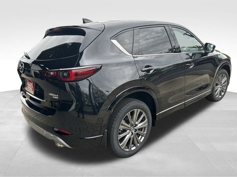 New 2025 MAZDA CX-5 Signature image 4