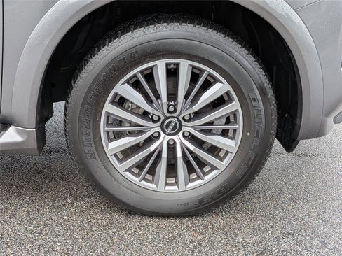 Used 2024 Nissan Armada SL w/ Captain's Chairs Package image 11