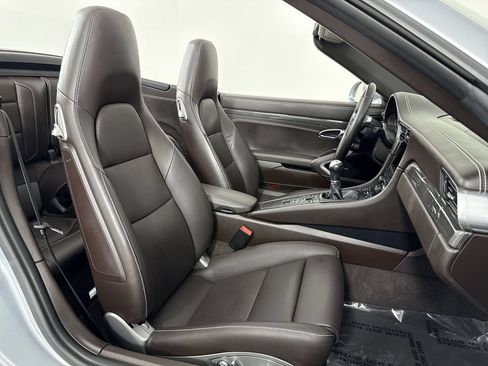 Certified 2017 Porsche 911 Carrera 4 AWD/4WD image 24