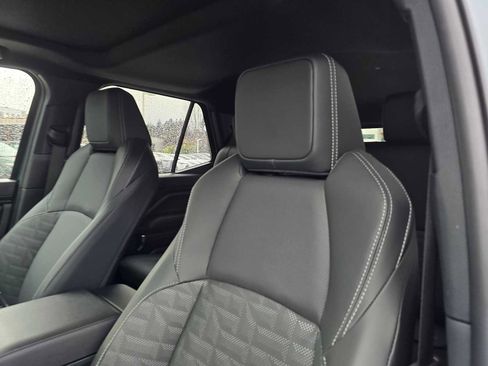 Certified 2025 Toyota 4Runner TRD Off-Road Premium image 26