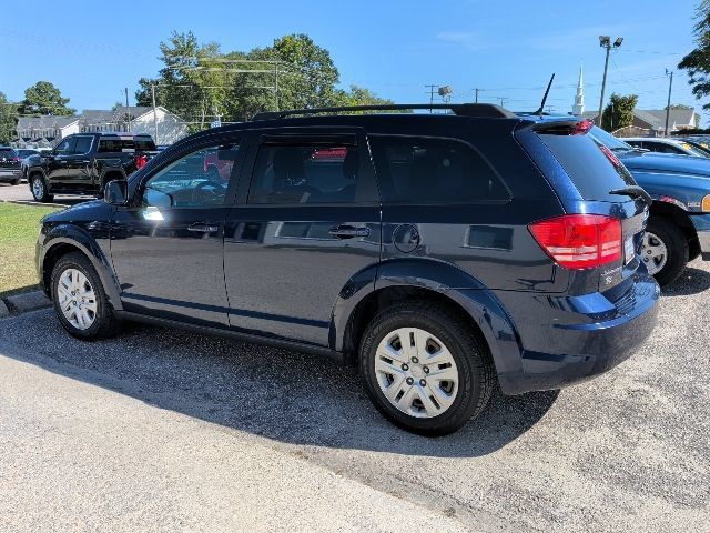 Used 2019 Dodge Journey SE FWD image 3