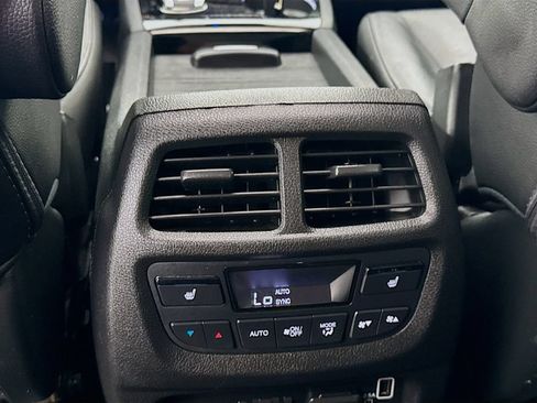 Used 2019 Honda Pilot Touring image 32