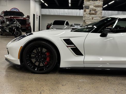 Used 2017 Chevrolet Corvette Grand Sport RWD image 5