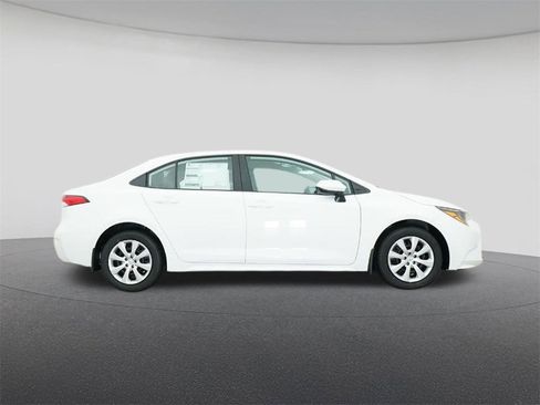 New 2026 Toyota Corolla LE image 27