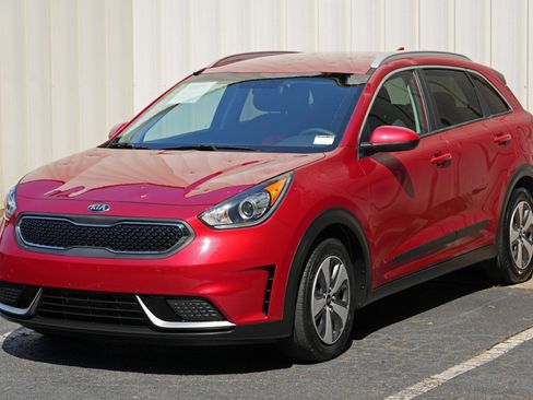 Used 2019 Kia Niro LX FWD image 40