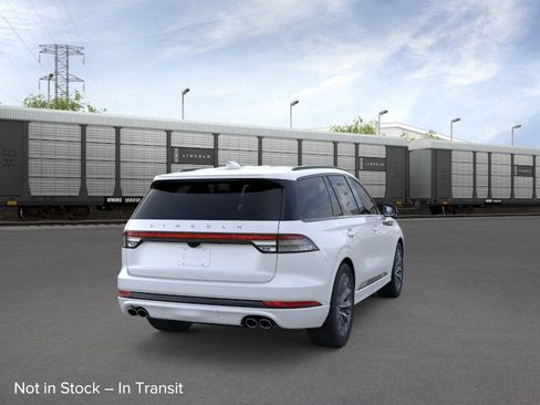 New 2026 Lincoln Aviator AWD image 8