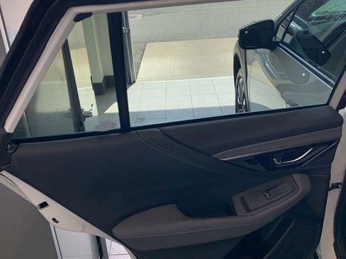 Certified 2025 Subaru Outback Onyx Edition XT w/ Popular Package #2 image 7