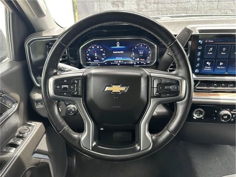 Used 2023 Chevrolet Silverado 1500 LT AWD/4WD image 20